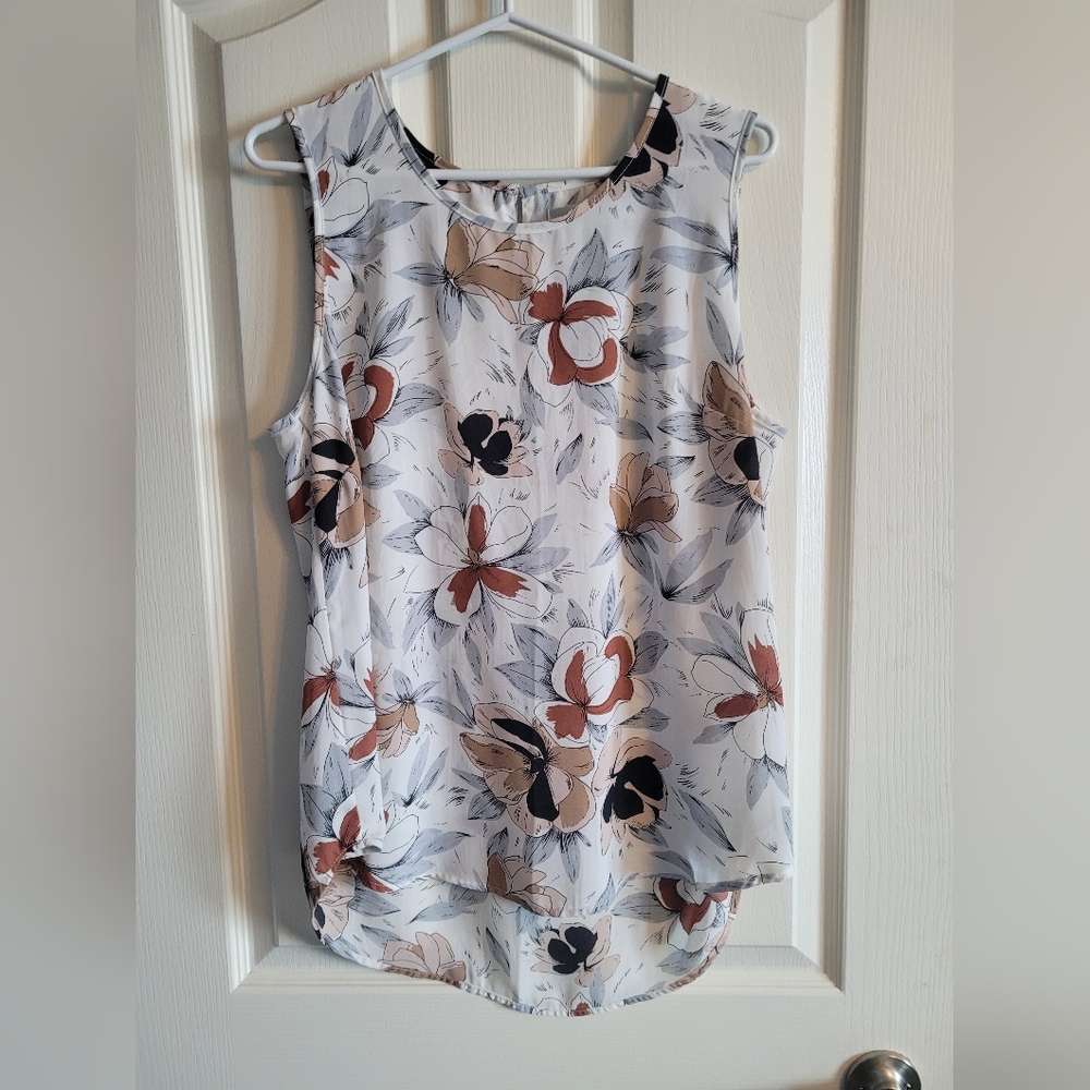Sleeveless blouse